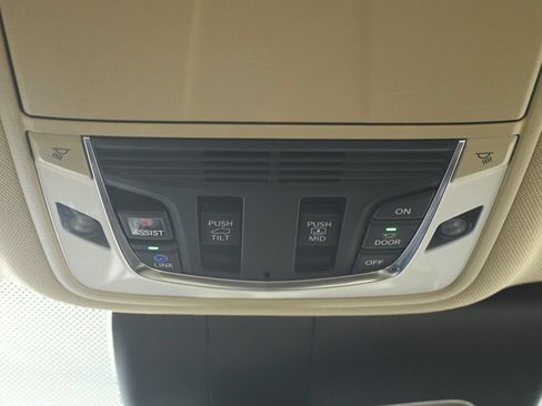 Used 2022 Acura RDX AWD w/ Advance Package image 20