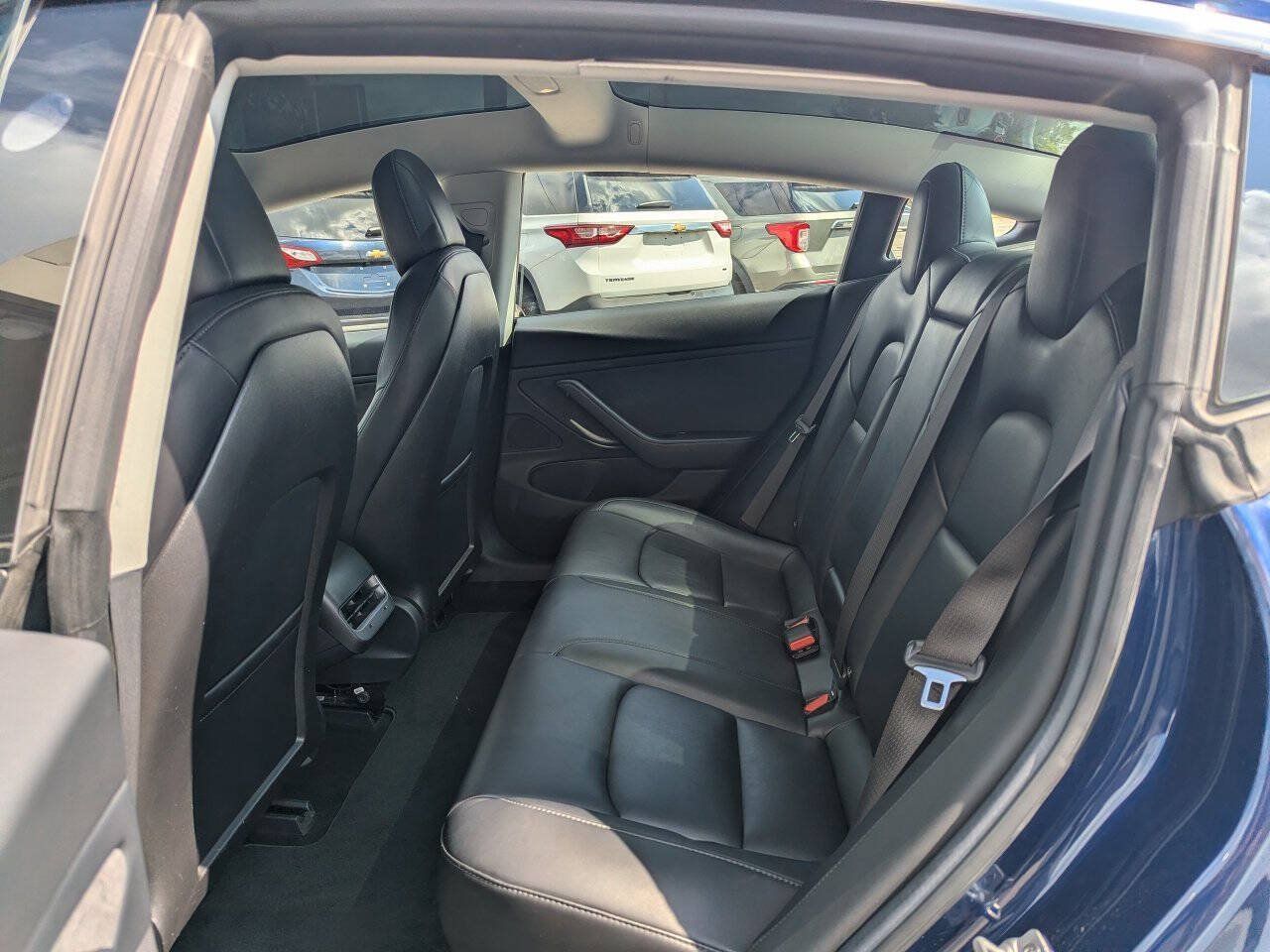 Used 2018 Tesla Model 3 Long Range RWD image 15