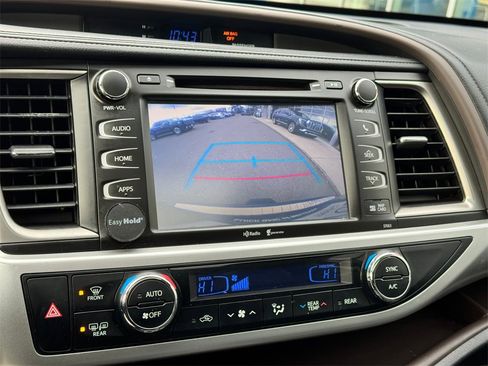 Used 2015 Toyota Highlander XLE image 55