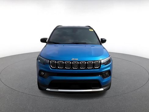 Used 2025 Jeep Compass Limited AWD/4WD image 4