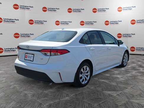 Used 2025 Toyota Corolla LE FWD image 7