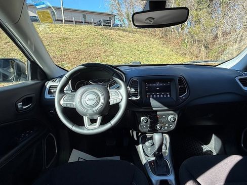 Used 2021 Jeep Compass Sport w/ Cold Weather Group image 10