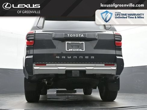 Used 2025 Toyota 4Runner Limited AWD/4WD image 34
