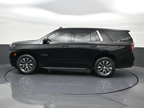 Used 2022 Chevrolet Tahoe LT w/ Luxury Package RWD image 2