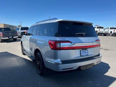 Used 2019 Lincoln Navigator Premiere AWD/4WD image 9