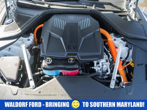 Used 2024 Genesis G80 image 18