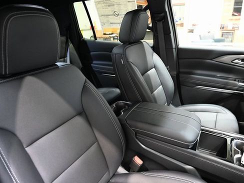 New 2026 Chevrolet Traverse LT w/ Driver Confidence Package image 8