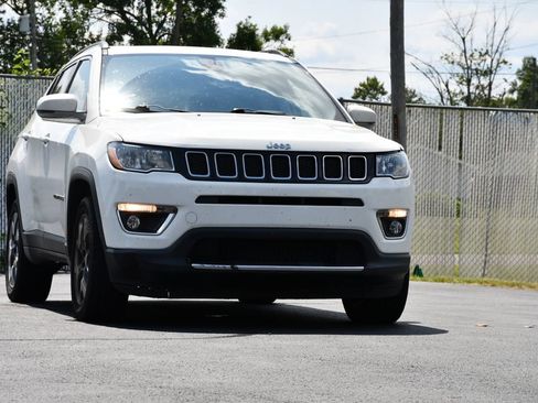 Used 2017 Jeep Compass Limited w/ Navigation Group AWD/4WD image 2