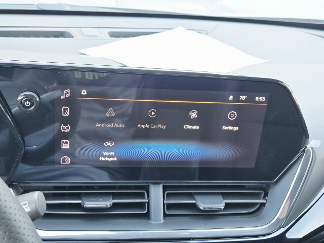 New 2026 Chevrolet Trax RS w/ Sunroof Package FWD image 22