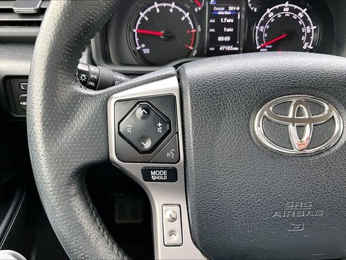 Used 2024 Toyota 4Runner SR5 image 23