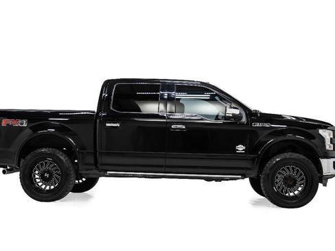 Used 2017 Ford F150 King Ranch w/ Equipment Group 601A Luxury AWD/4WD image 5
