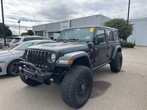 Used 2023 Jeep Wrangler Unlimited Rubicon 4xe AWD/4WD image 3