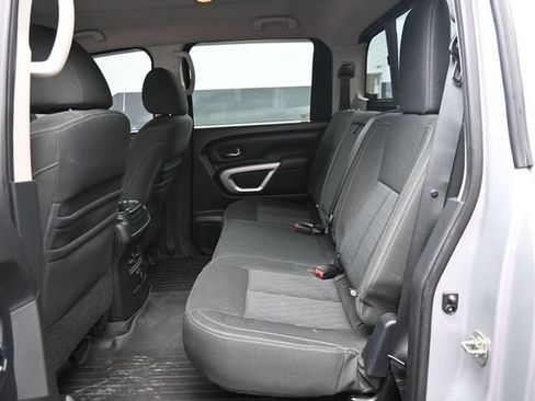 Used 2016 Nissan Titan XD AWD/4WD image 12