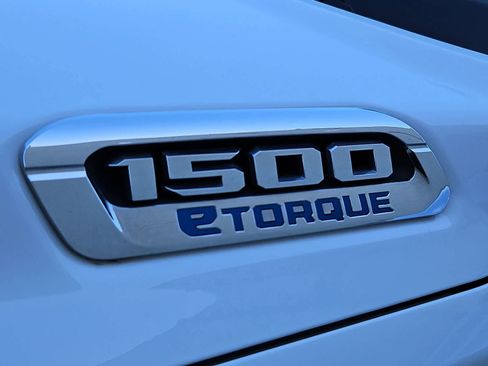 Used 2022 RAM 1500 Big Horn AWD/4WD image 12