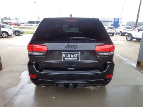 Used 2015 Jeep Grand Cherokee Altitude AWD/4WD image 5
