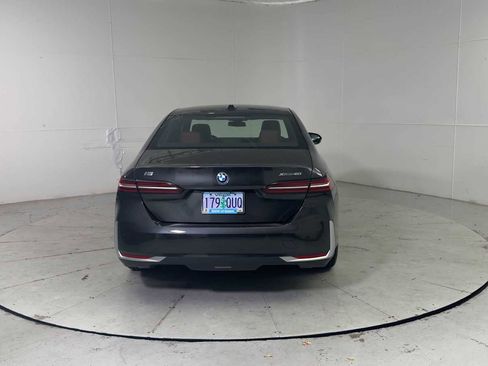 Certified 2026 BMW i5 eDrive40 AWD/4WD image 3