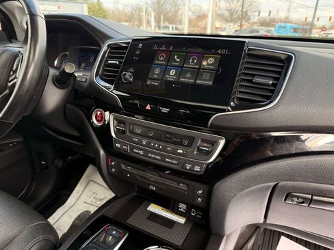 Used 2020 Honda Pilot Elite image 17