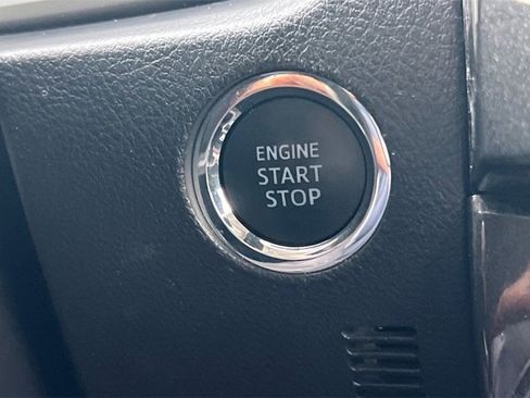 Used 2021 Toyota 4Runner Venture w/ Moonroof Package image 25