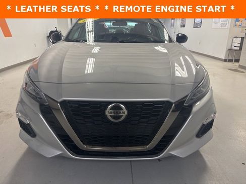 Used 2021 Nissan Altima 2.5 SR image 2