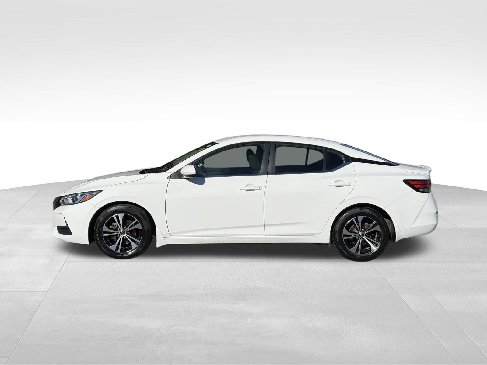 Used 2022 Nissan Sentra SV w/ Electronics Package FWD image 4