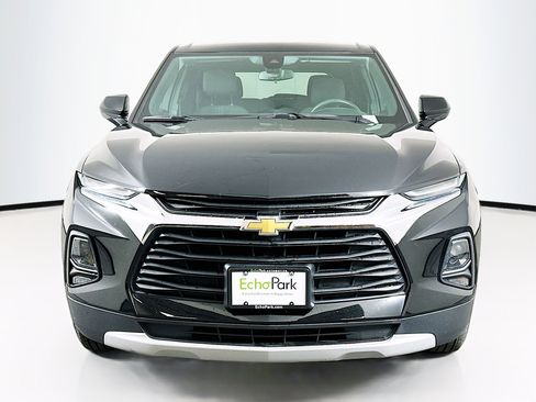 Used 2022 Chevrolet Blazer LT image 2