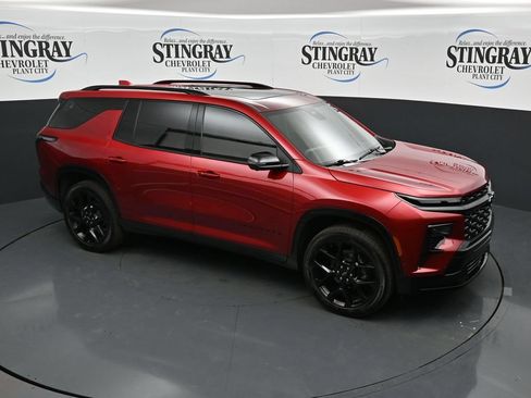 Used 2024 Chevrolet Traverse RS w/ LPO, Floor Liner Package FWD image 18