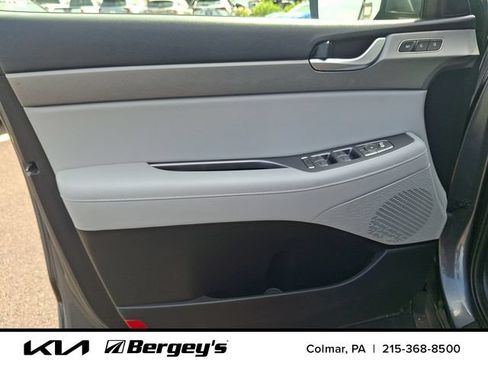 Used 2022 Hyundai Palisade SEL w/ 8P Bench Seat Package AWD/4WD image 15