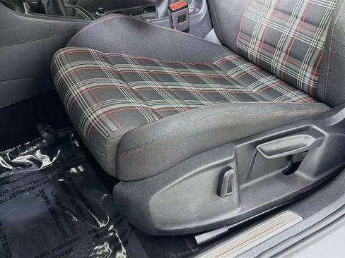 Used 2020 Volkswagen GTI S image 20