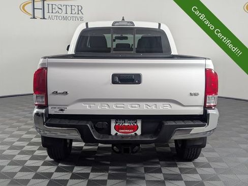 Used 2017 Toyota Tacoma SR5 w/ Tow Package AWD/4WD image 6