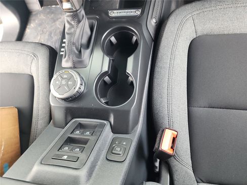 New 2025 Ford Bronco 4-Door image 27