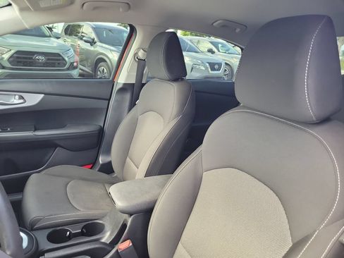 Used 2023 Kia Forte LXS FWD image 16
