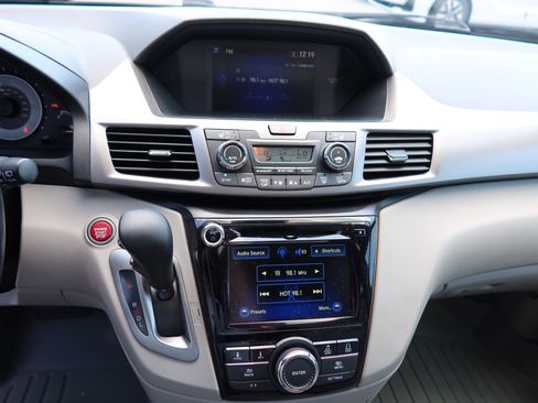 Used 2016 Honda Odyssey EX-L image 21
