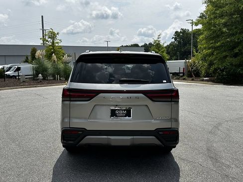 Used 2024 Lexus LX 600 4WD w/ Appearance Package image 7
