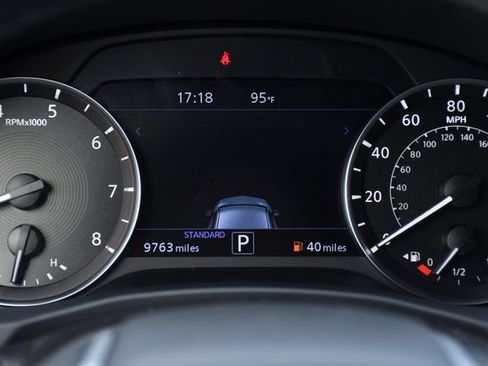 Certified 2025 INFINITI QX50 Luxe AWD/4WD image 10