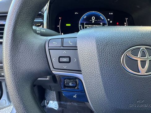 Used 2025 Toyota Camry LE FWD image 23