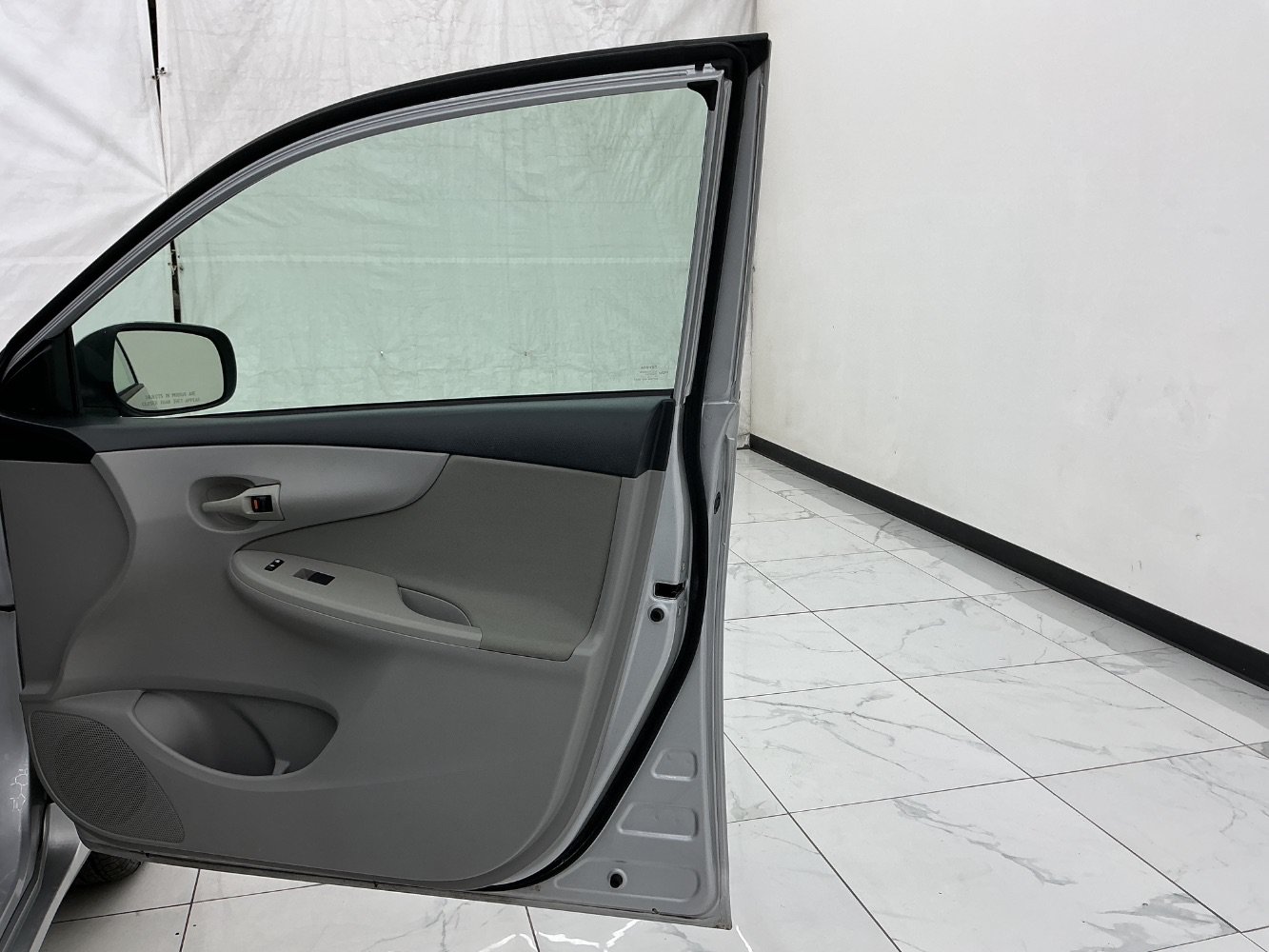 Used 2012 Toyota Corolla L FWD image 19