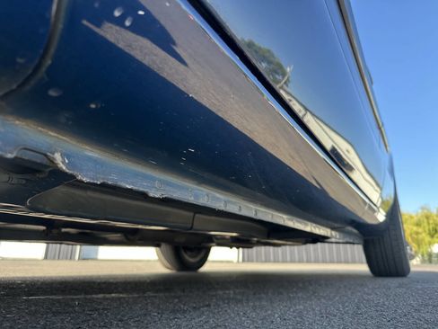 Used 2005 Chrysler Sebring Limited image 11