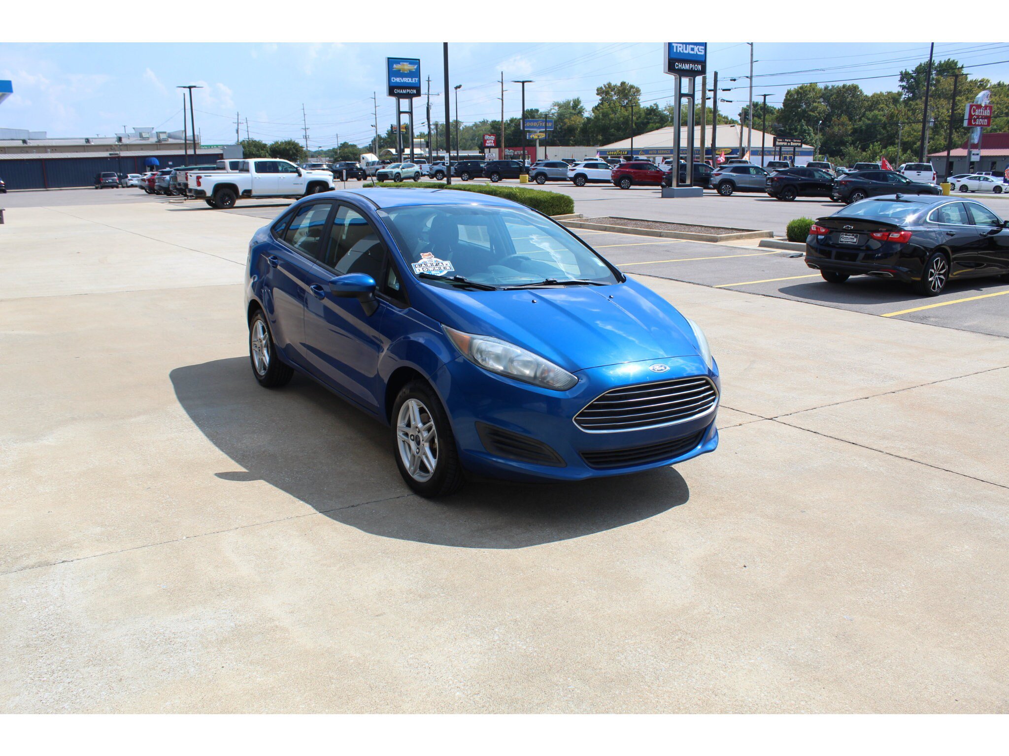 Used 2019 Ford Fiesta SE FWD image 4