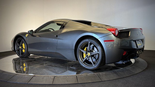 Used 2013 Ferrari 458 Spider RWD image 26
