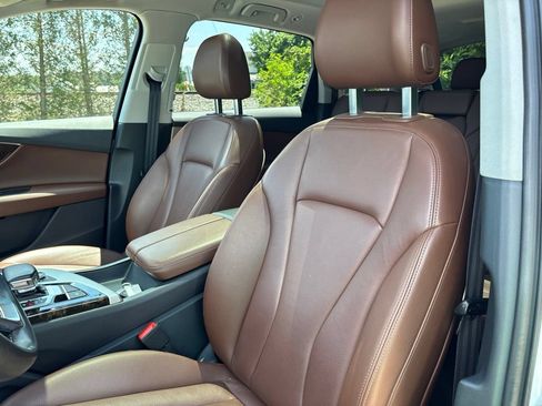 Used 2019 Audi Q7 2.0T Premium AWD/4WD image 10