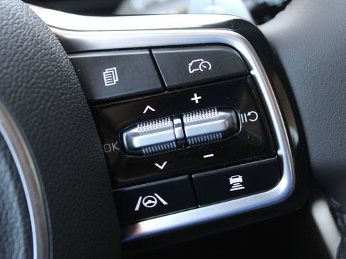 New 2026 Kia Carnival SX w/ SX Dark Edition Package FWD image 40