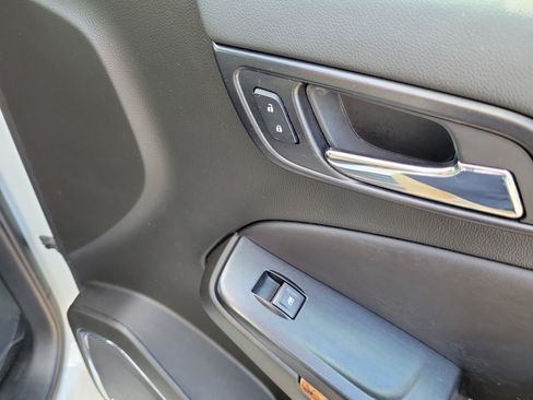 Used 2019 Chevrolet Tahoe Premier RWD image 11