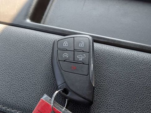 Used 2025 GMC Sierra 1500 SLT AWD/4WD image 30