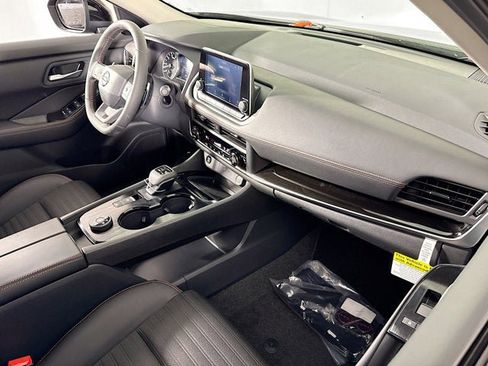 New 2026 Nissan Rogue SV AWD/4WD image 25