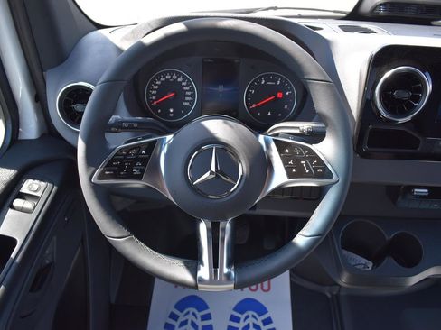 New 2025 Mercedes-Benz Sprinter 2500 image 17