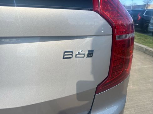 Used 2023 Volvo XC90 B6 Plus w/ Protection Package AWD/4WD image 10