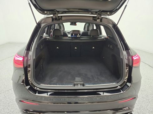 Used 2024 Mercedes-Benz GLC 43 AMG 4MATIC image 21