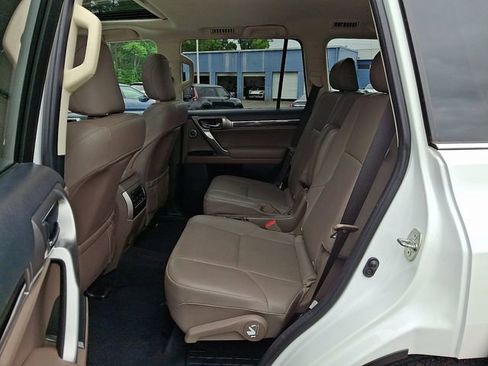 Used 2022 Lexus GX 460 Premium AWD/4WD image 12