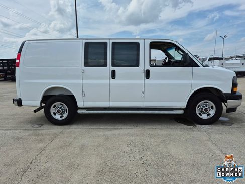 Used 2025 GMC Savana 2500 w/ Driver Convenience Package RWD image 8