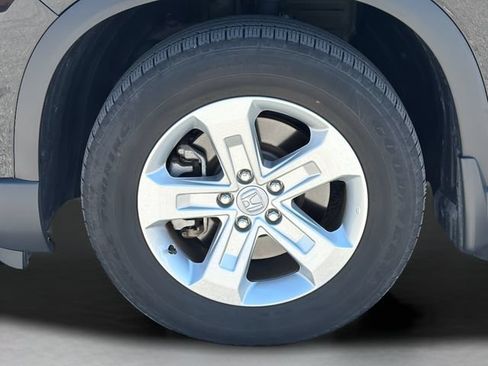 Used 2023 Honda Pilot LX image 30